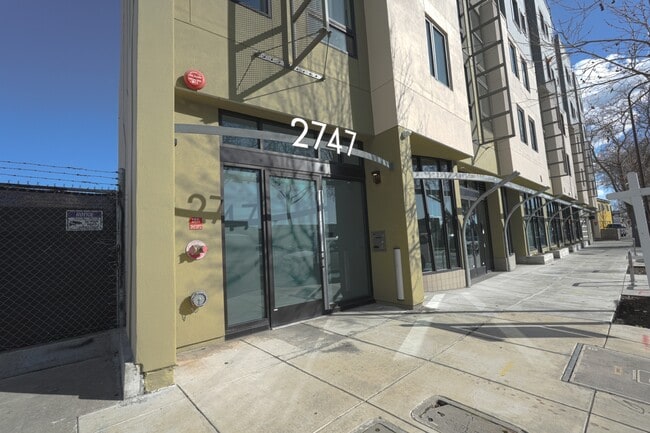 2747 San Pablo Ave in Berkeley, CA - Building Photo - Building Photo