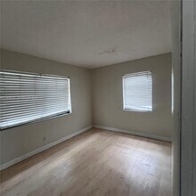 114 SW 67th Terrace in Pembroke Pines, FL - Building Photo - Building Photo