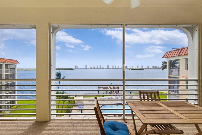 property at 105 Paradise Harbour Blvd