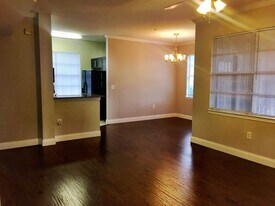 2558 Robert Trent Jones in Orlando, FL - Building Photo