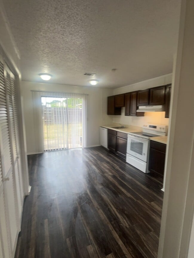 942 Meadowlark Cir in Granbury, TX - Building Photo - Building Photo