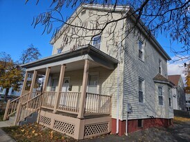 91 Andrew St in Springfield, MA - Building Photo