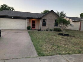 1422 Laurel Ln in Cleburne, TX - Building Photo