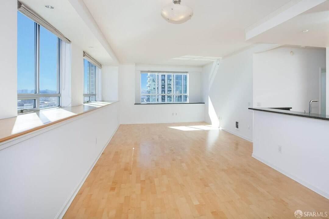 400 Beale St in San Francisco, CA - Building Photo