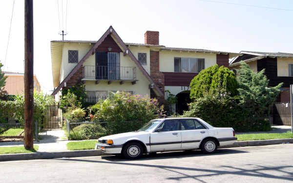 11707 Oxford Ave in Hawthorne, CA - Building Photo