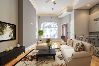 2140 W Monroe St in Chicago, IL - Building Photo - Building Photo