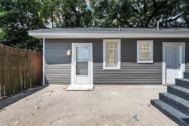3945 Omohundro Ave, Unit Apartment C in Norfolk, VA - Foto de edificio - Building Photo