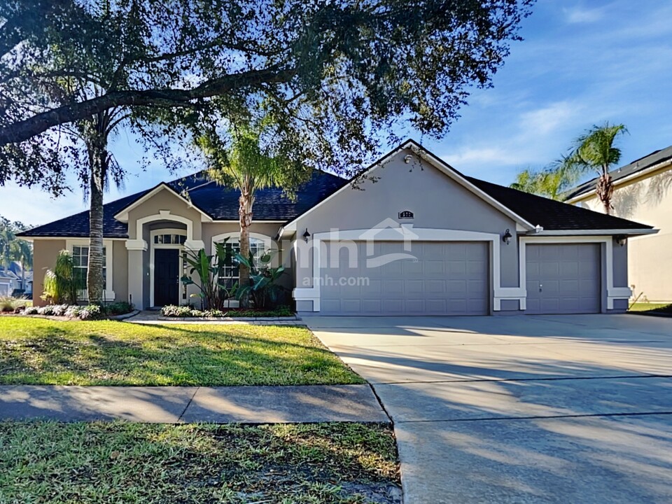 577 E Silverthorn Ln in Ponte Vedra Beach, FL - Building Photo