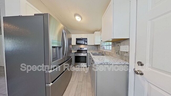 property at 9276 Greenleaf Rd