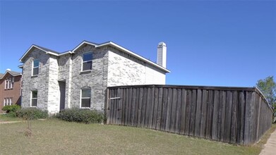 1801 Wildrose Dr in Rockwall, TX - Building Photo - Building Photo