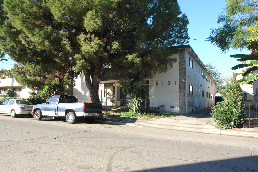 5131 Denny Ave in North Hollywood, CA - Building Photo