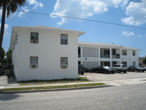 1025 13th St in West Palm Beach, FL - Building Photo - Building Photo