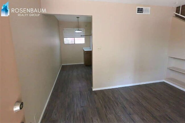 905 S Ash Ave in Tempe, AZ - Foto de edificio - Building Photo