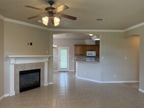 223 Karten Ln in College Station, TX - Building Photo - Building Photo