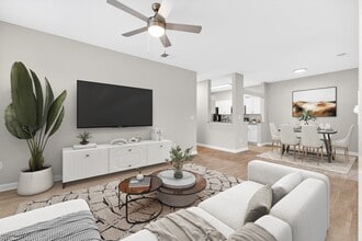 Hawthorne Bridford in Greensboro, NC - Building Photo - Building Photo