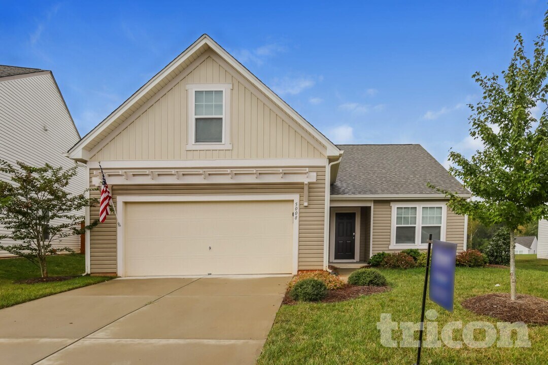 5008 Shorthorn Way in Greensboro, NC - Building Photo