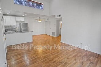 18752 Mandan St in Santa Clarita, CA - Building Photo - Building Photo