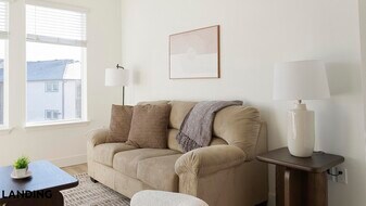 10670 Jake Jabs Blvd in Longmont, CO - Building Photo