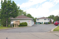 Oak Ridge Apartments in Wrightstown, WI - Building Photo - Building Photo