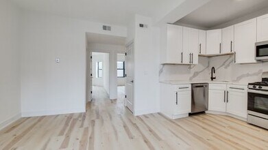 1906 N Whipple St in Chicago, IL - Building Photo - Building Photo