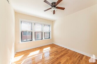 3517 N Racine Ave, Unit 3519-WGD in Chicago, IL - Building Photo - Building Photo