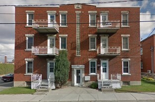 486 Brock Apartments