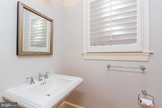 2608 36th Pl NW in Washington, DC - Building Photo - Building Photo
