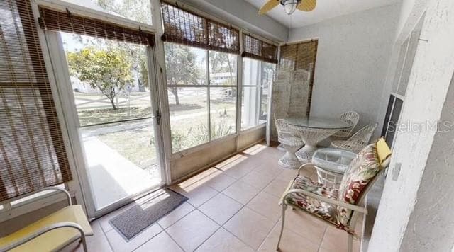 957 SE Mayo Dr in Crystal River, FL - Building Photo - Building Photo