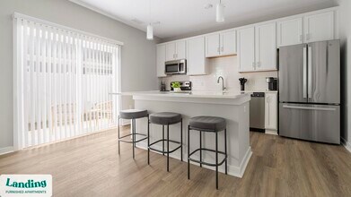 1720 Rocky River Rd in Charlotte, NC - Foto de edificio - Building Photo