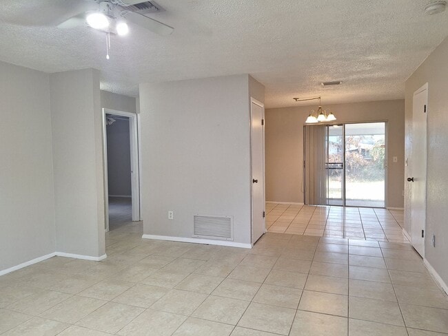 1727 Hill St in Edgewater, FL - Building Photo - Building Photo