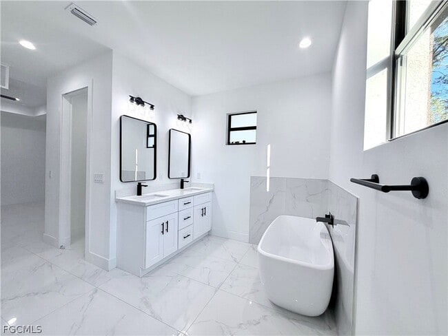 property at 312 Rosanna Ave