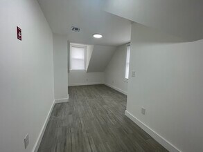 148 Chilton St, Unit 3 in Elizabeth, NJ - Foto de edificio - Building Photo