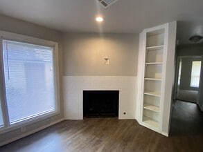 5305 E 32nd Pl in Tulsa, OK - Building Photo - Building Photo