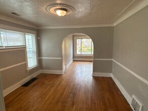 4716 Devonshire Rd in Detroit, MI - Building Photo - Building Photo