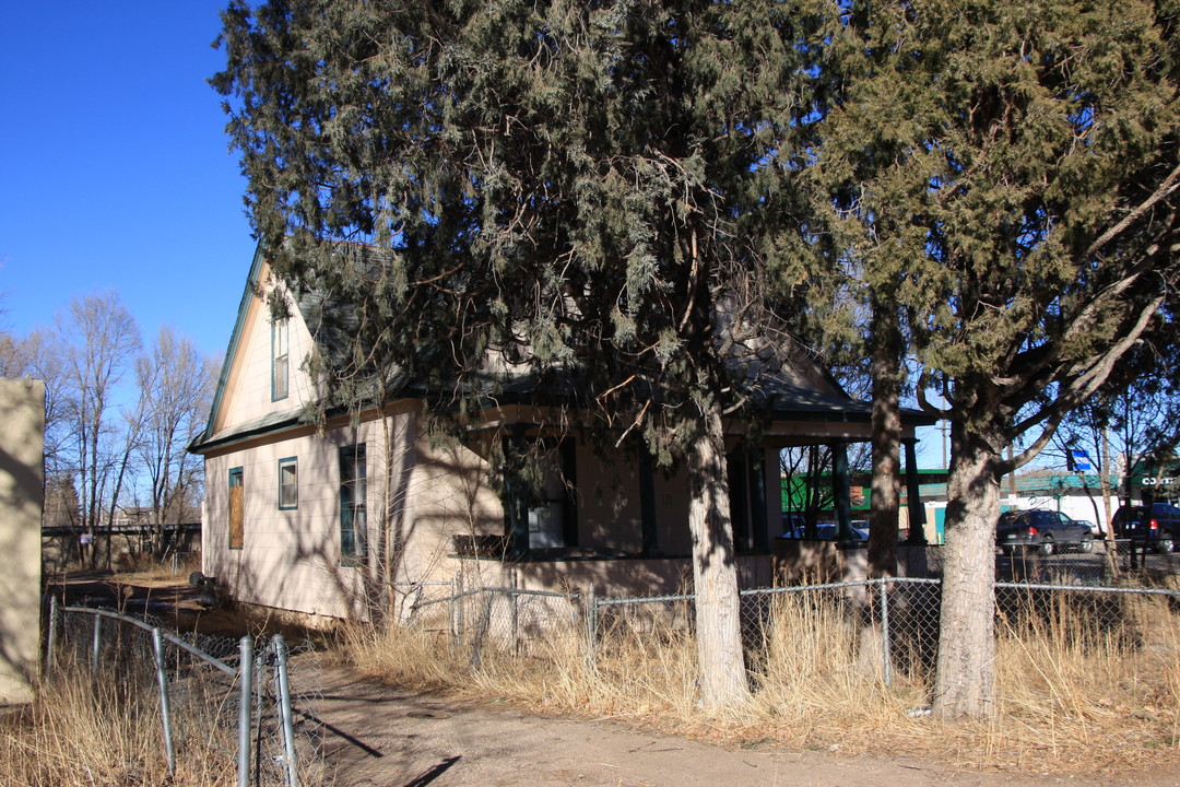 114 E Ramona Ave in Colorado Springs, CO - Foto de edificio