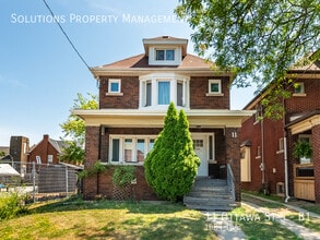 11 Ottawa St S in Hamilton, ON - Building Photo - Building Photo