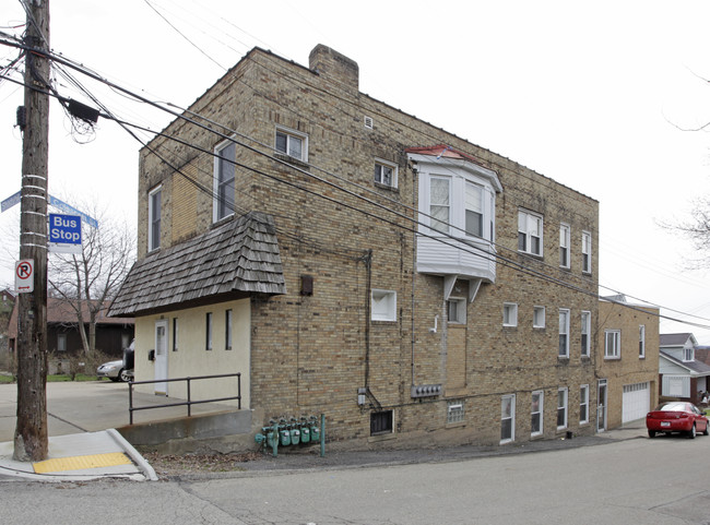 200 Shady Hill Rd in Pittsburgh, PA - Building Photo - Building Photo