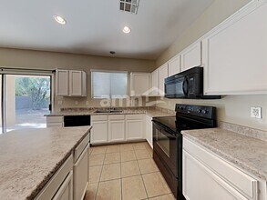 9805 W Horse Thief Pass in Tolleson, AZ - Building Photo - Building Photo