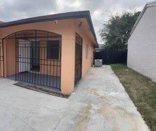 20795 NW 41st Avenue Rd in Miami Gardens, FL - Building Photo - Building Photo