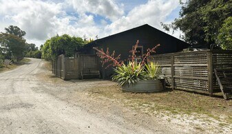 907 Mustang Ct in Petaluma, CA - Building Photo