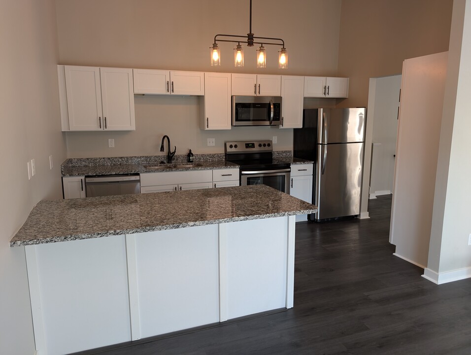 3210 39th Ave NE in St. Anthony, MN - Foto de edificio
