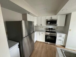 806 7th Ave NW in Waverly, IA - Building Photo - Building Photo