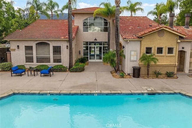 2525 San Gabriel Way, Unit 108 in Corona, CA - Foto de edificio - Building Photo