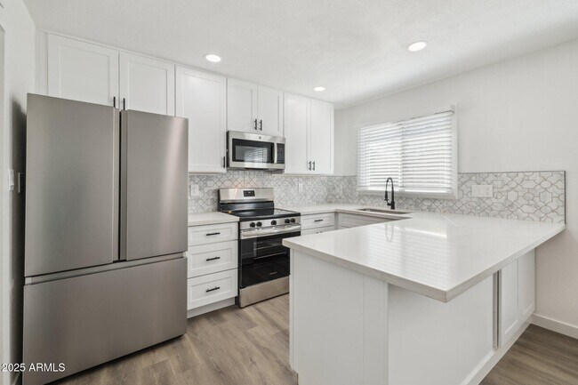property at 6173 N Granite Reef Rd