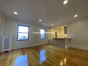 2A Joy St, Unit 11 in Boston, MA - Building Photo - Building Photo