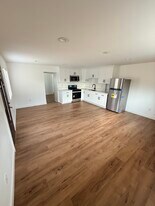 9136 Clancey Ave in Downey, CA - Building Photo