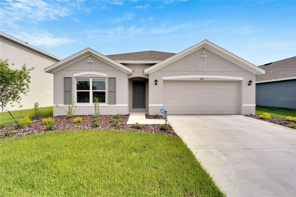 3724 111th St E in Palmetto, FL - Building Photo