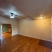 1209 A Flora St in Nixa, MO - Building Photo - Building Photo