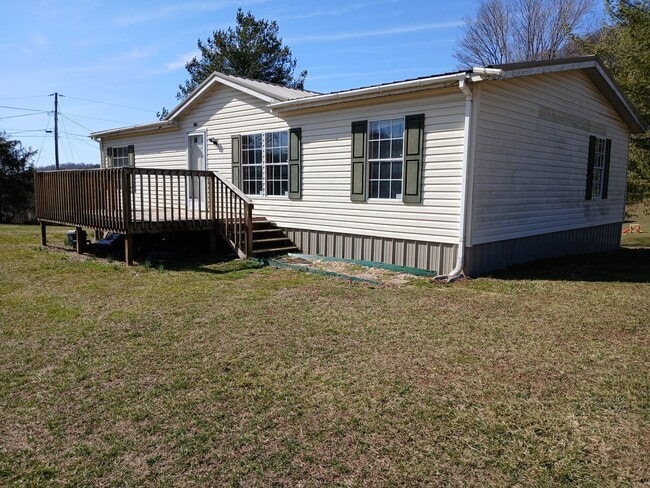 233 Flat Creek Ln in Blountville, TN - Building Photo - Building Photo