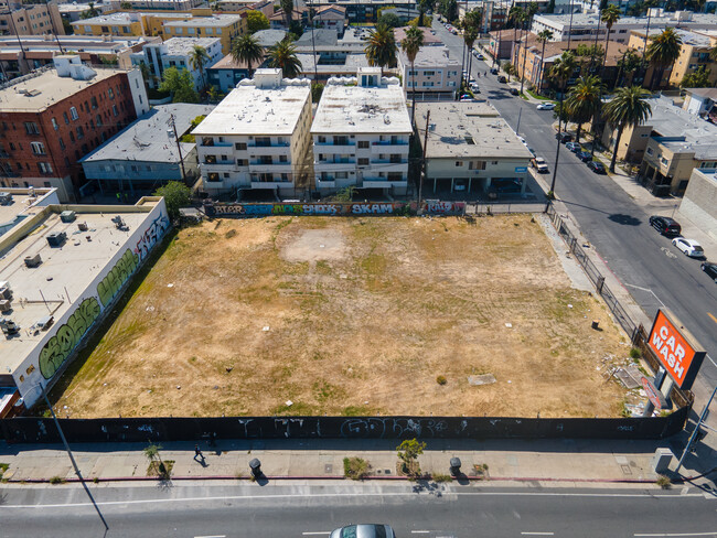 401 S Western Ave in Los Angeles, CA - Building Photo - Other